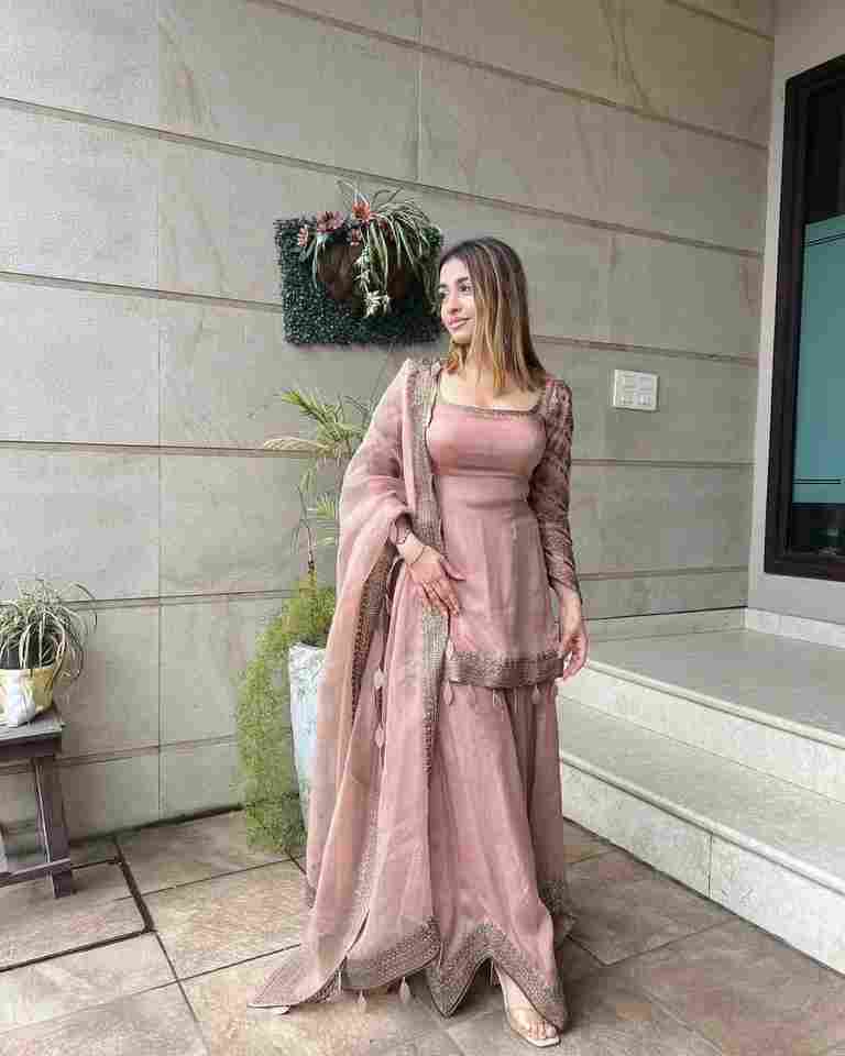 Lunching New Đěsigner Party Wear Look New Sharara Palzo With Heavy Embroidery