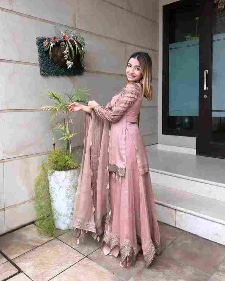 Lunching New Đěsigner Party Wear Look New Sharara Palzo With Heavy Embroidery